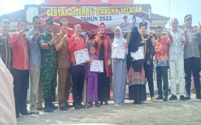 Pemberian Penghargaan Kegiatan Gebyar Literasi